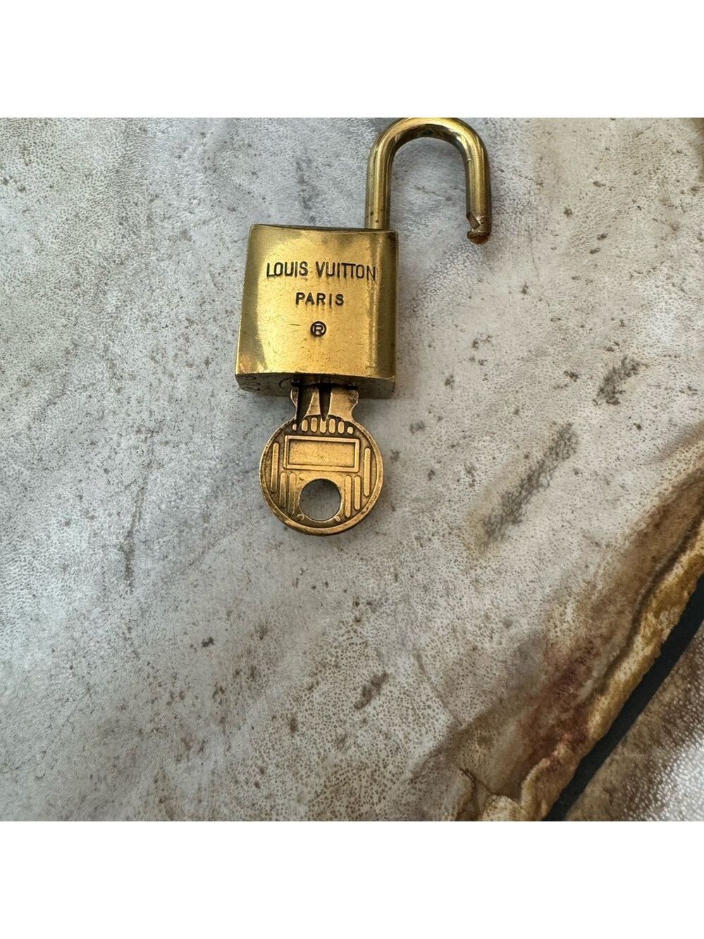 Listing for ONLY ONE 200 series Louis Vuitton Lock and Key - 203, 205 or 222 - Picture 11 of 13